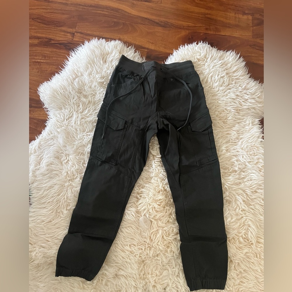 Women’s Duluth Cargo Joggers NWT